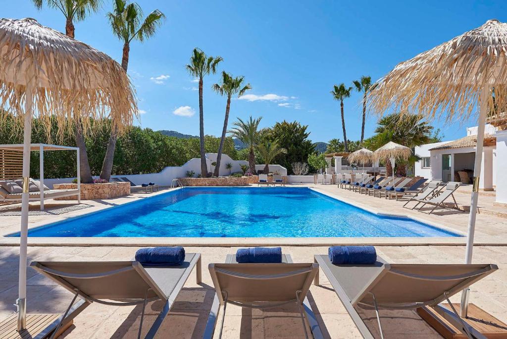 Luxury 6 Bedroom Villa with Country Views, Ibiza Villa 1033 ...