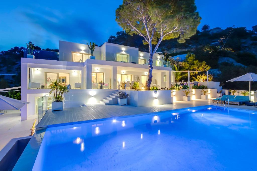 Imagine Your Family Renting This Luxury Villa, Ibiza Villa ...