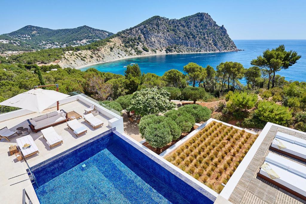 Luxury Villa with Stunning Views and Rooftop Terrace, Ibiza ...