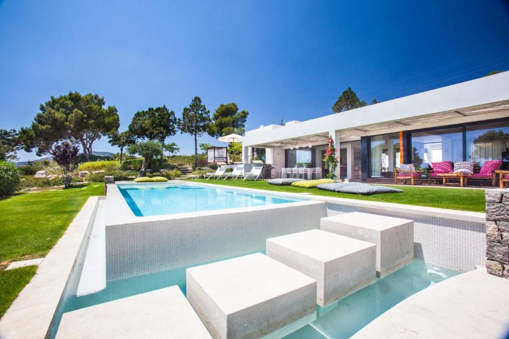 Beautiful 5 Star Villa with Mountain Views, Ibiza Villa 1078 ...