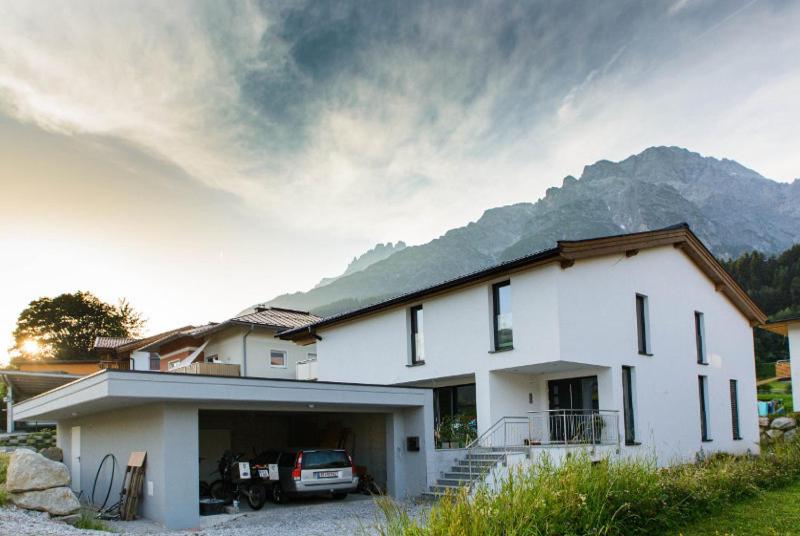 Výhľad na hory alebo výhľad na hory priamo z apartmánu