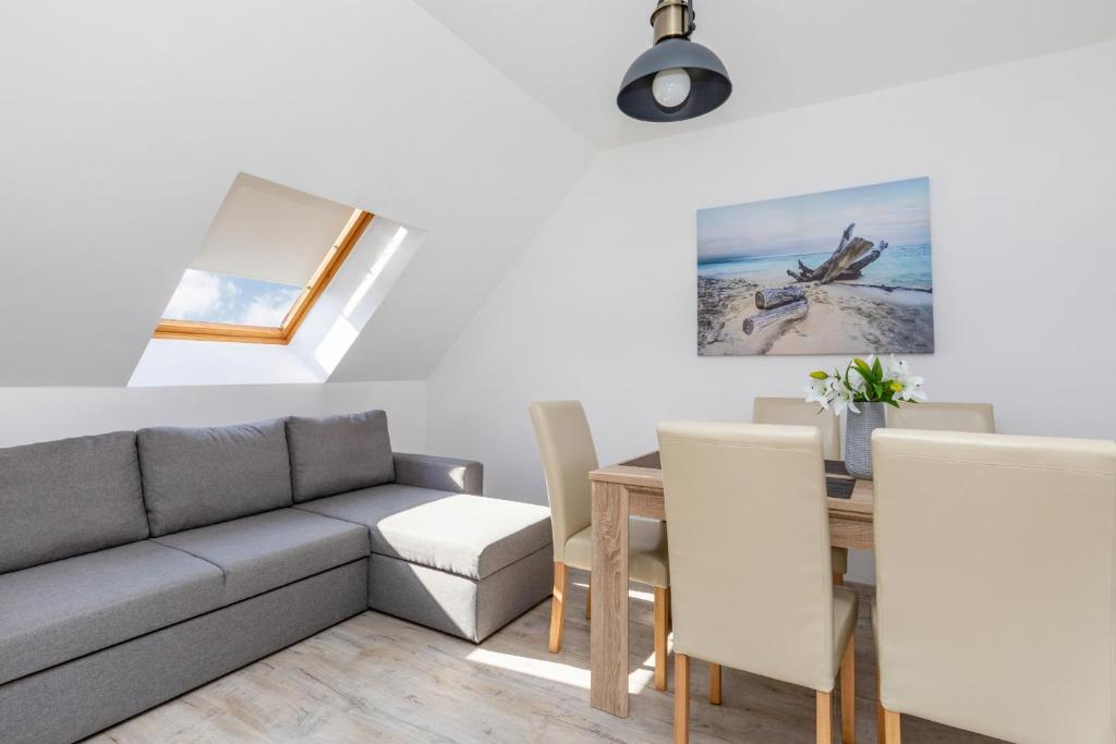 Posedenie v ubytovaní Deluxe Apartments Turystyczna by Noclegi Renters