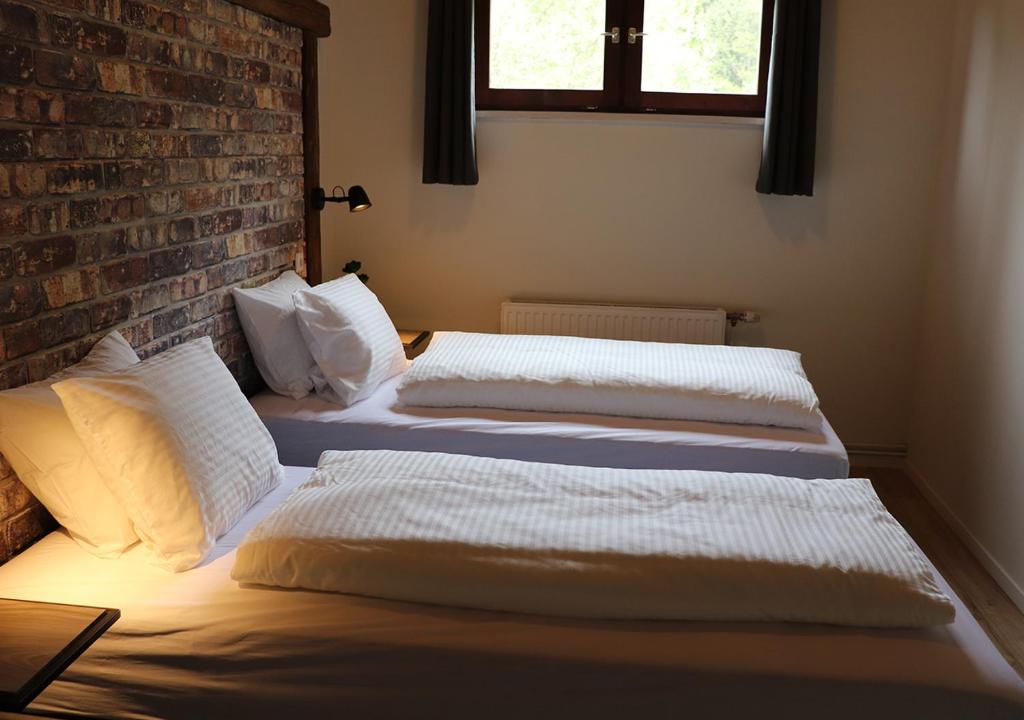 Pension Leano - Family Room With Balcony