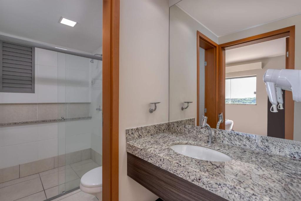 Koupelna v ubytování Wyndham Olímpia Royal Hotels