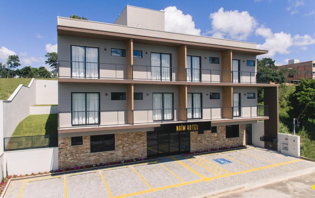  NAIM Hotel