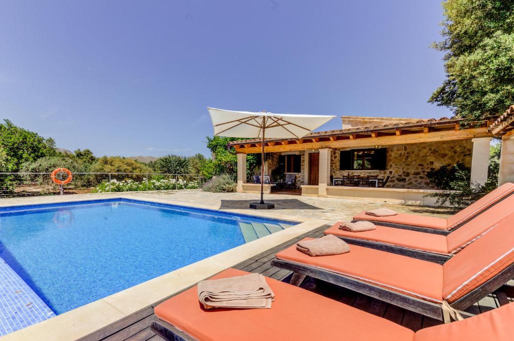 The swimming pool at or close to Villa Pontarro by Sealand Villas