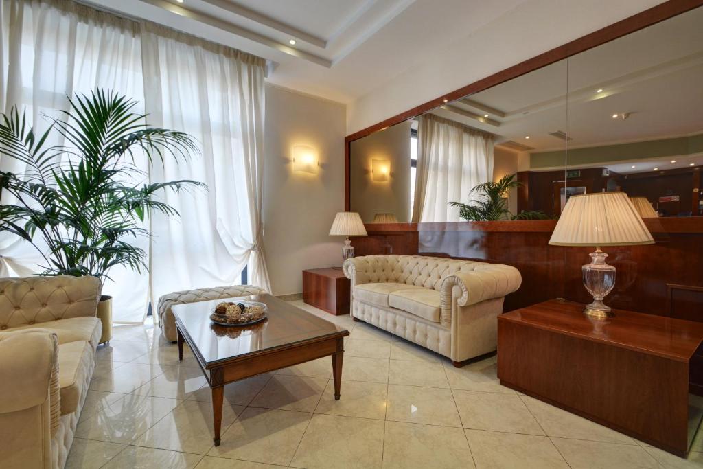 Posezení v ubytování Astor Hotel