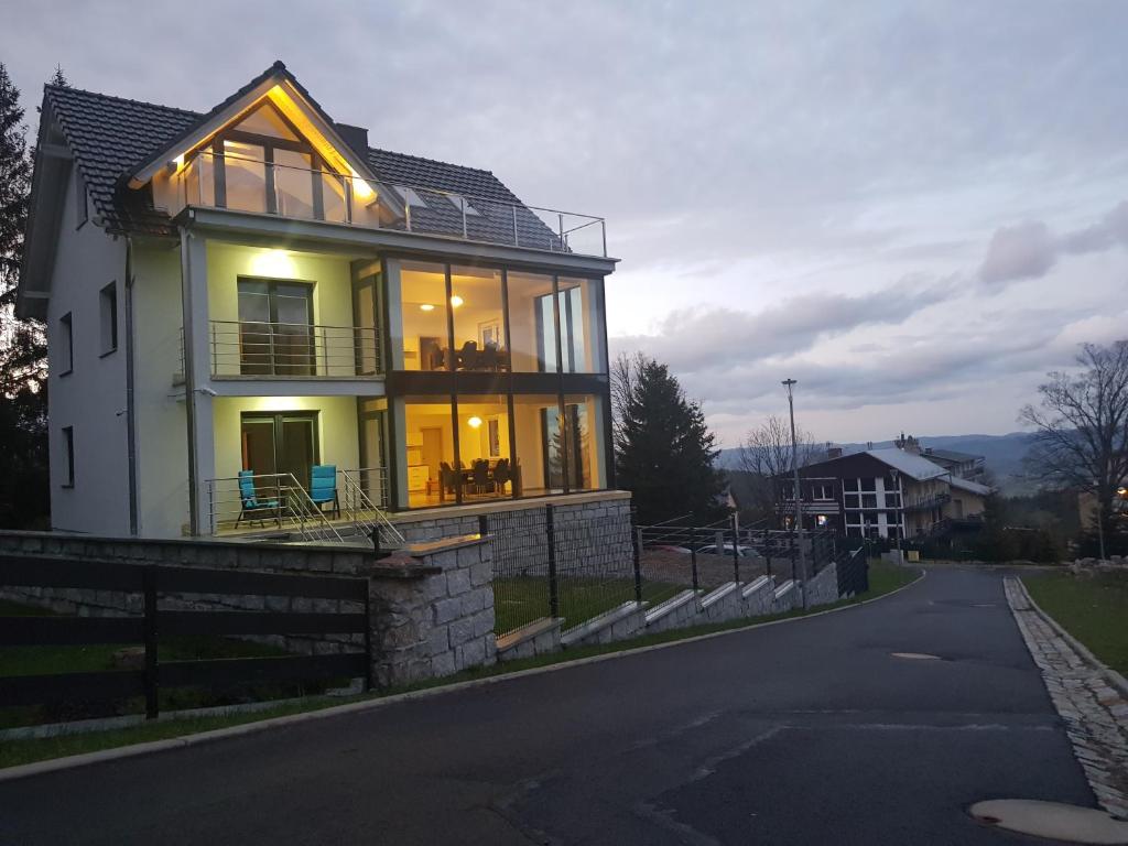 Budova, v ktorej sa apartmán nachádza