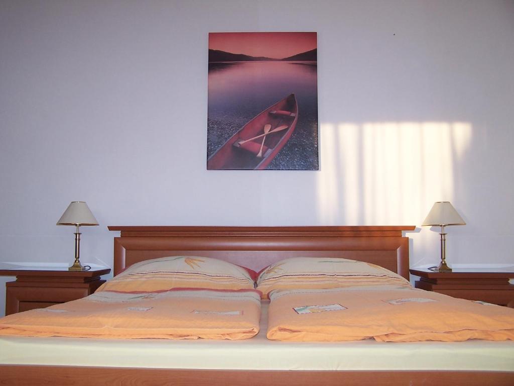 Posteľ alebo postele v izbe v ubytovaní Akacia Apartment - FREE INSIDE PARKING, 2 bedrooms, garden, next to centre