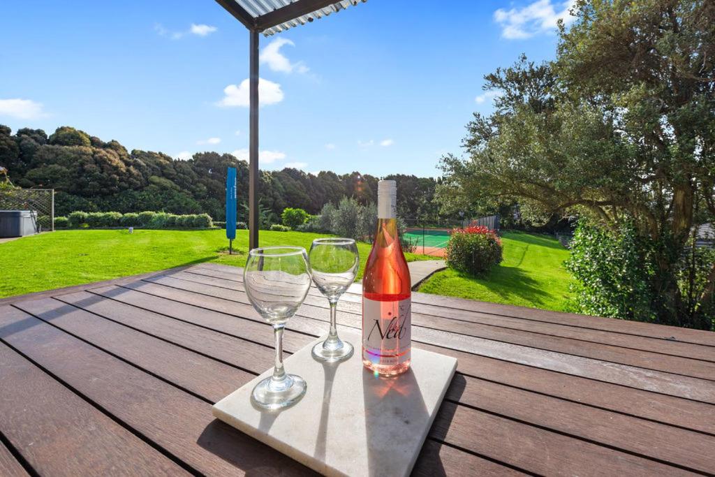 Ποτά στο Courtside Quarters - Waihi Beach Holiday Home