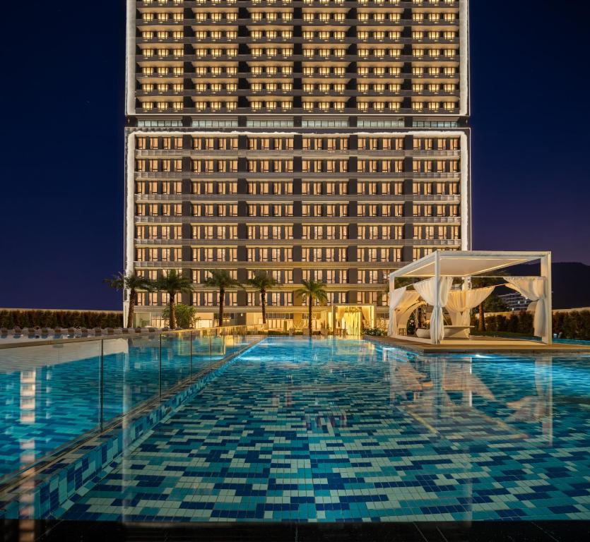 Bazén v ubytování Genpla Hotel Shenzhen Nanshan nebo v jeho okolí