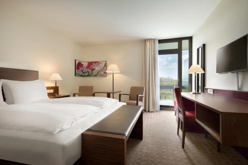 Ramada Nürnberg Parkhotel - Resim 2