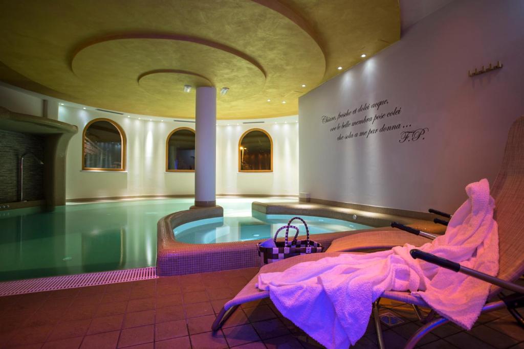 Bazén v ubytování Hotel Norge nebo v jeho okolí