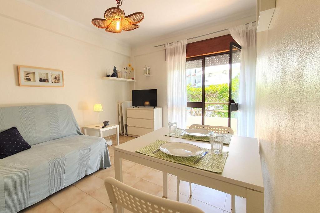 Μια τηλεόραση ή/και κέντρο ψυχαγωγίας στο LovelyStay - Lovely Algarvian Escape