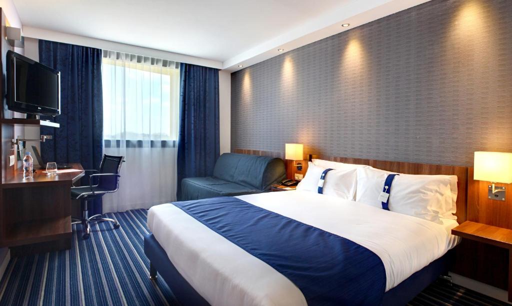 Holiday Inn Express Montpellier - Odysseum by IHG - Familienzimmer - Queensize-Bett Und Schlafsofa
