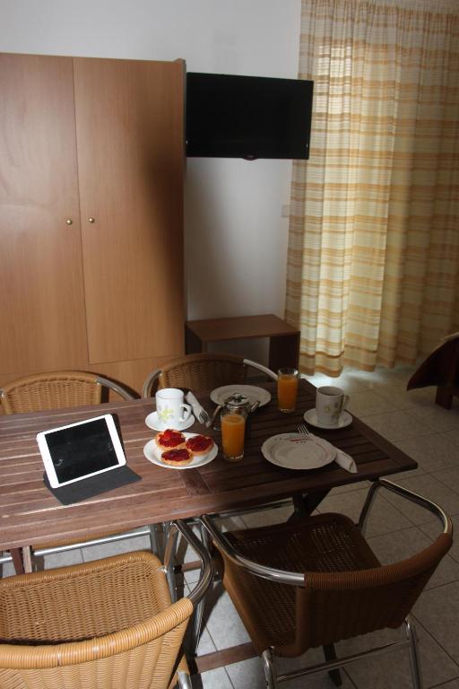 123 Armonia Studios - Studio (2 Adults)