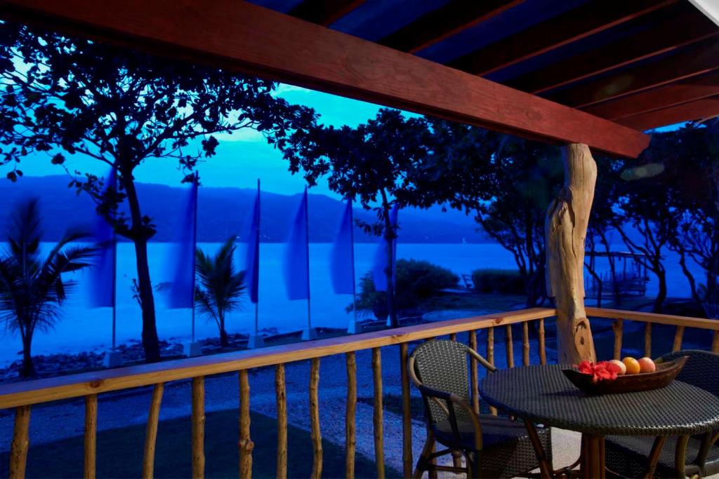 Balkón nebo terasa v ubytování Bluewater Sumilon Island Resort