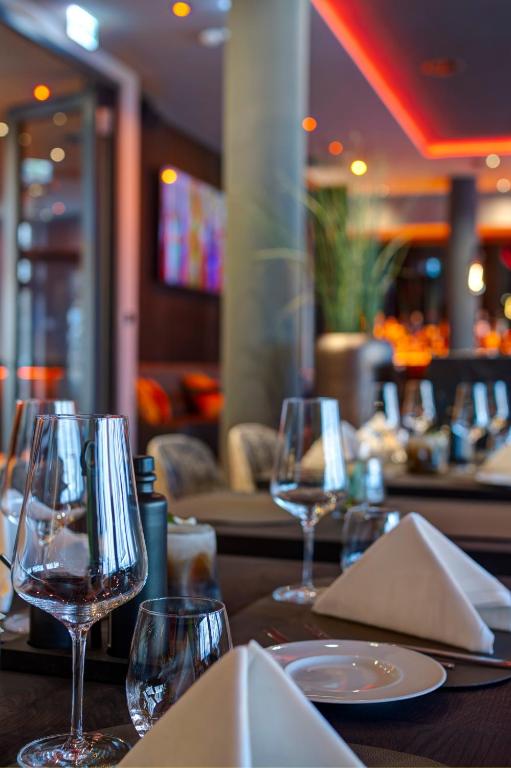 Qube Hotel Bahnstadt - Resim 20