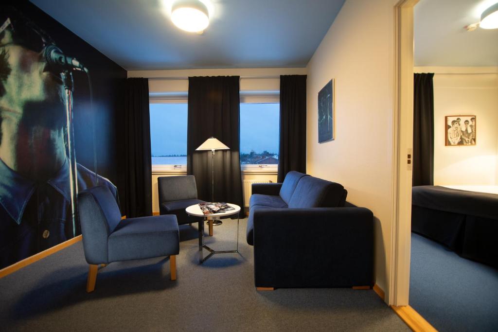 Posezení v ubytování Hotell Hulingen