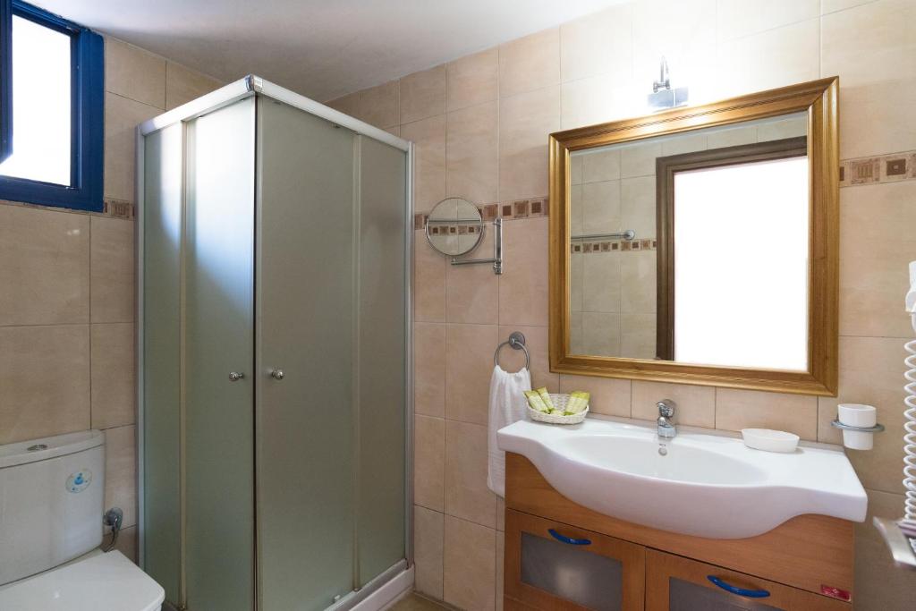 Koupelna v ubytování Hotel Porto Koufo