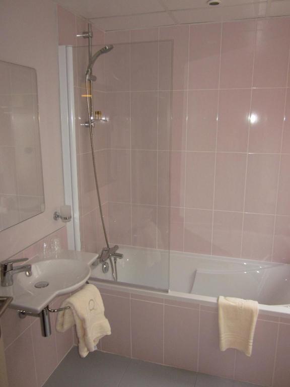 Koupelna v ubytování Hôtel Ours Blanc - Wilson