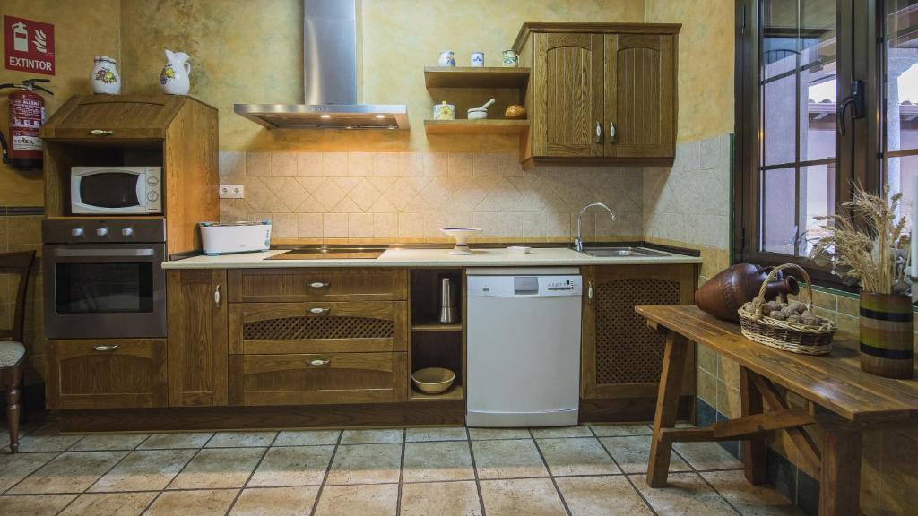 Kuchyň nebo kuchyňský kout v ubytování Los Laureles 2