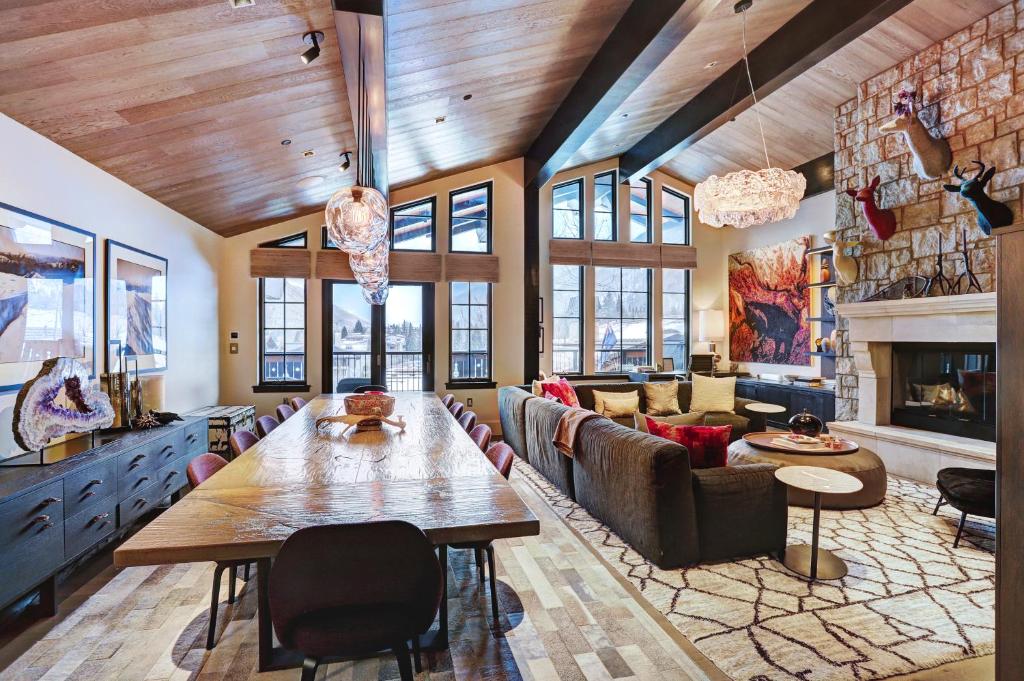 Posezení v ubytování Lodge at Vail, A RockResort