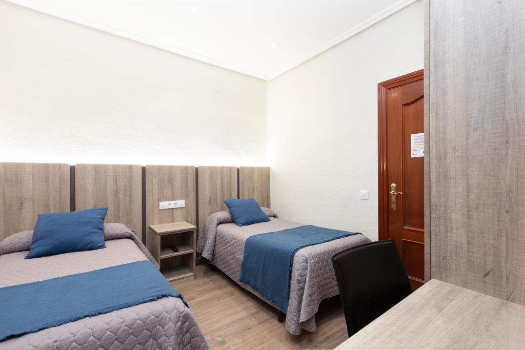 Hostal María Luisa - Resim 39