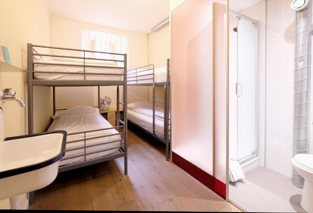 
Quadruple Room with Private External Bathroom
