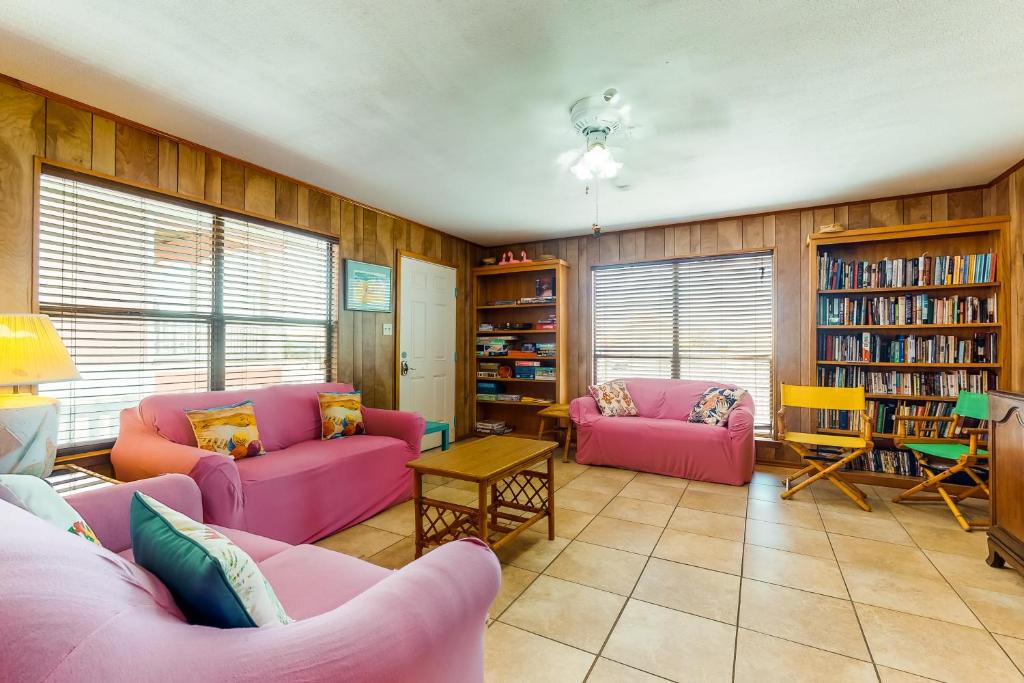 The Pink House, Gulf Shores (updated prices 2024)