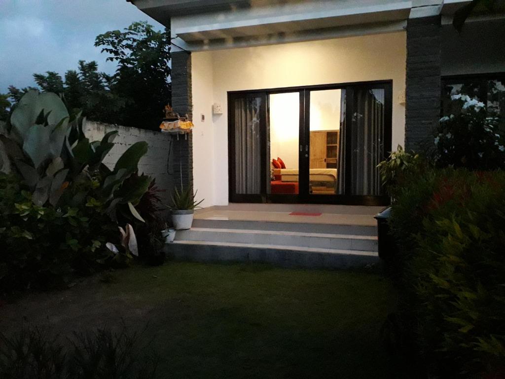 Jumahe Homes located on central bukit in south kuta which surrounded by beach