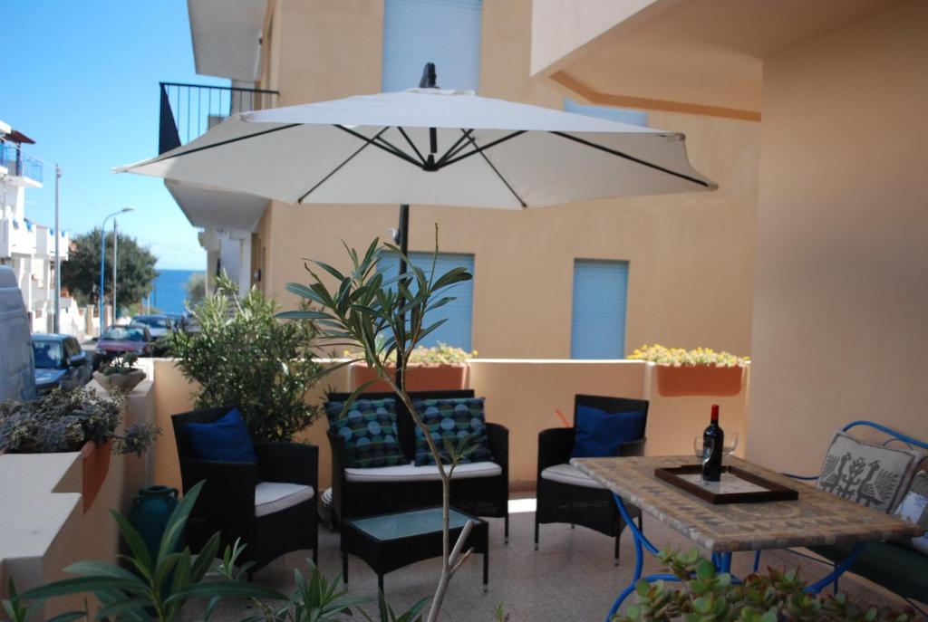 A balcony or terrace at Apartment Conchiglie 2