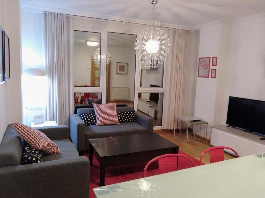 APARTAMENTOS CUATRO ESTACIONES 2a, Sarria – Updated 2022 Prices