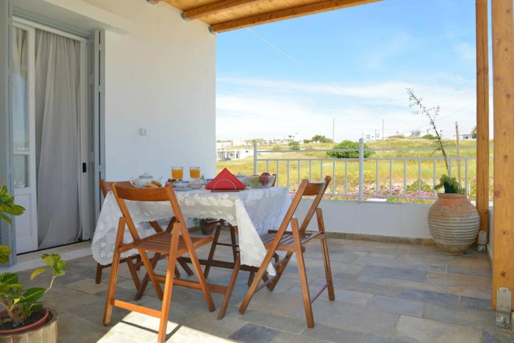 Balkón alebo terasa v ubytovaní Esperos Seaside Suite in Adamas, Milos