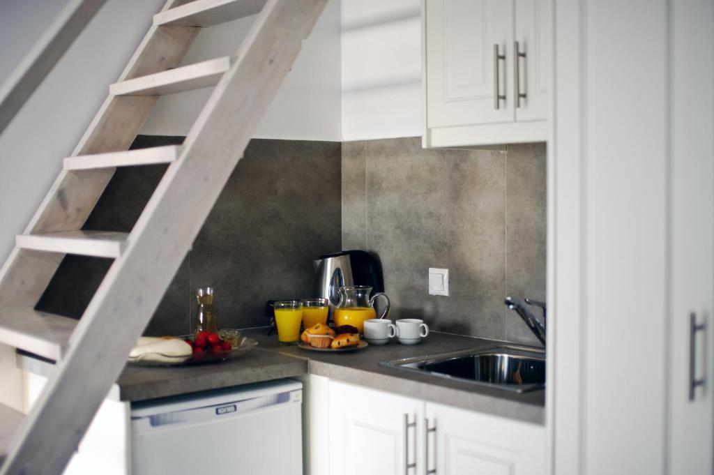 Archontiko Suites Santorini - 3