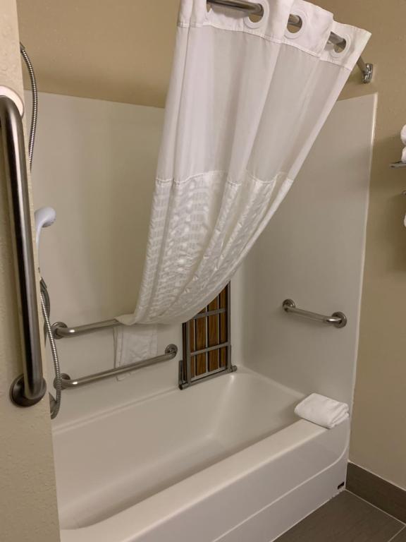 Comfort Inn Medford South photo