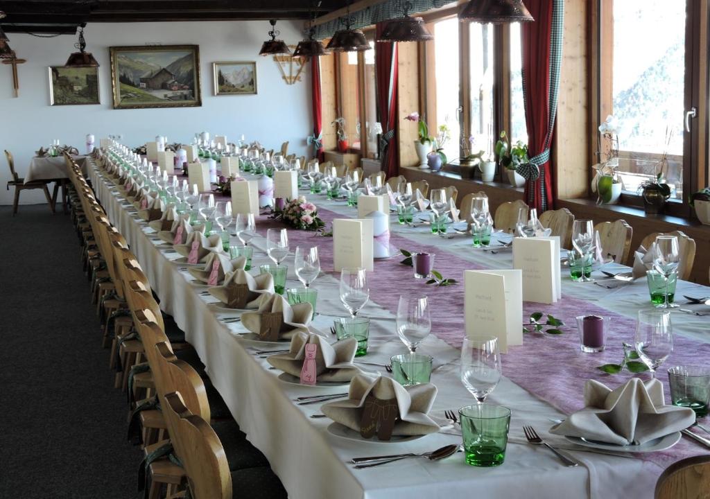 Restaurace v ubytování Alpengasthof Gaislach Alm