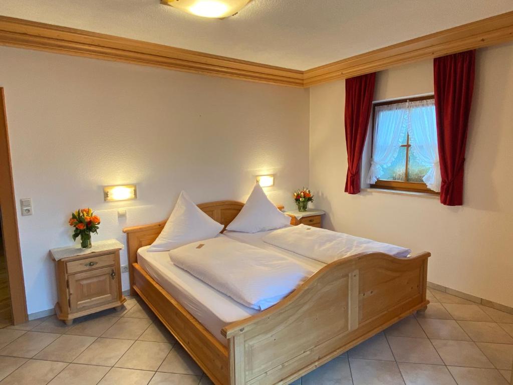 Postel nebo postele na pokoji v ubytování Hotel Haus Seehang
