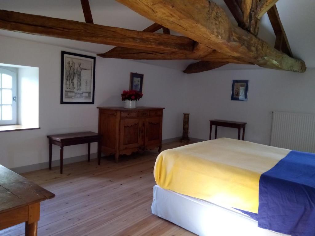 Chateau De Champdolent - Deluxe Double Room