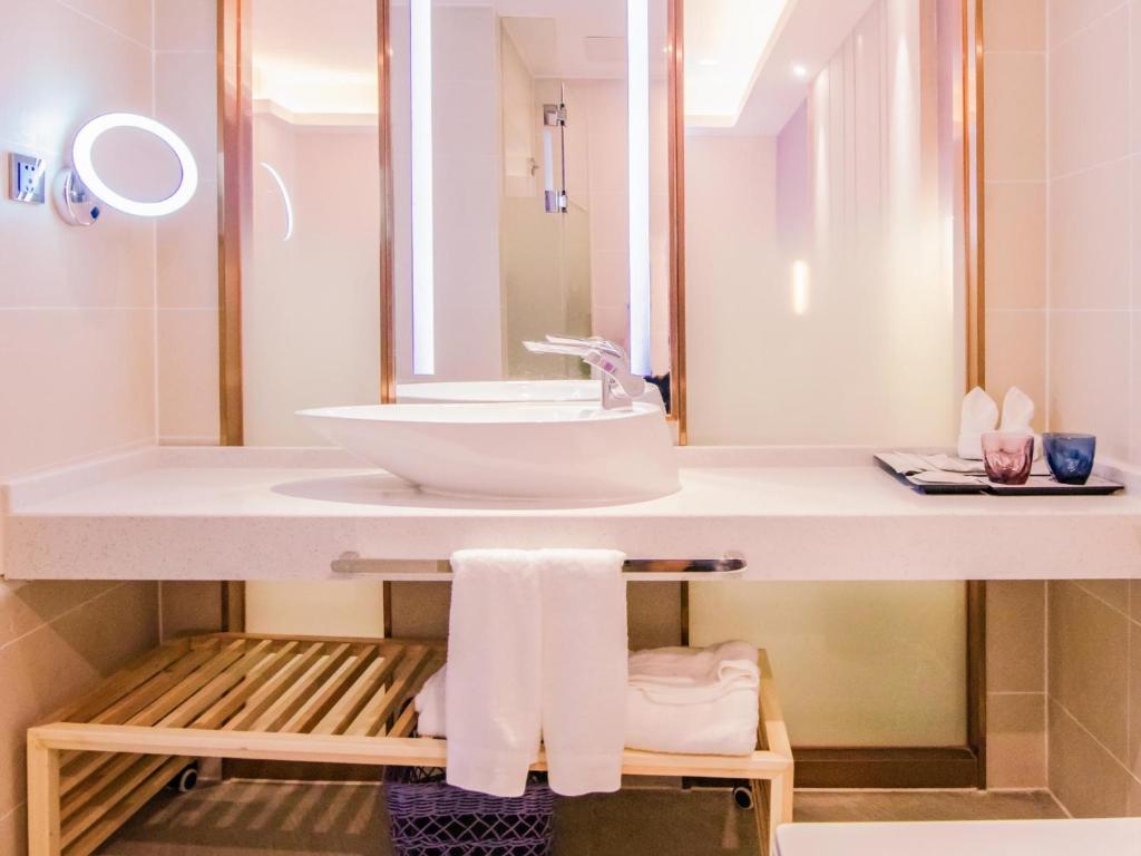 Lavande Hotel Chongqing Jiangbei Intemational Airport Teminal T3 Shop - 豪华套房