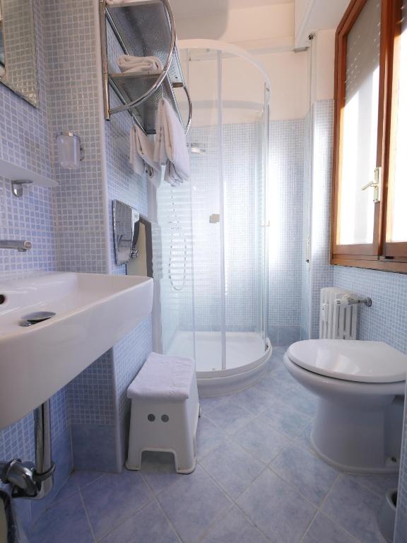 A bathroom at Hotel Careggi