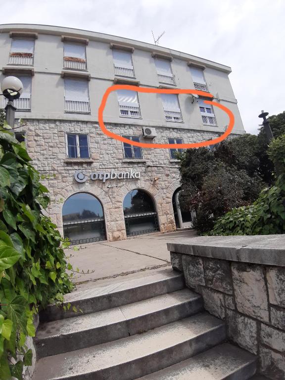 Budova, kde se apartmán nachází