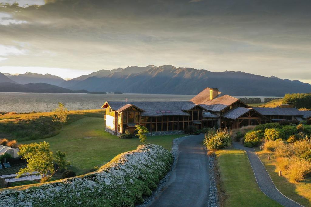 Fiordland Lodge - Resim 5