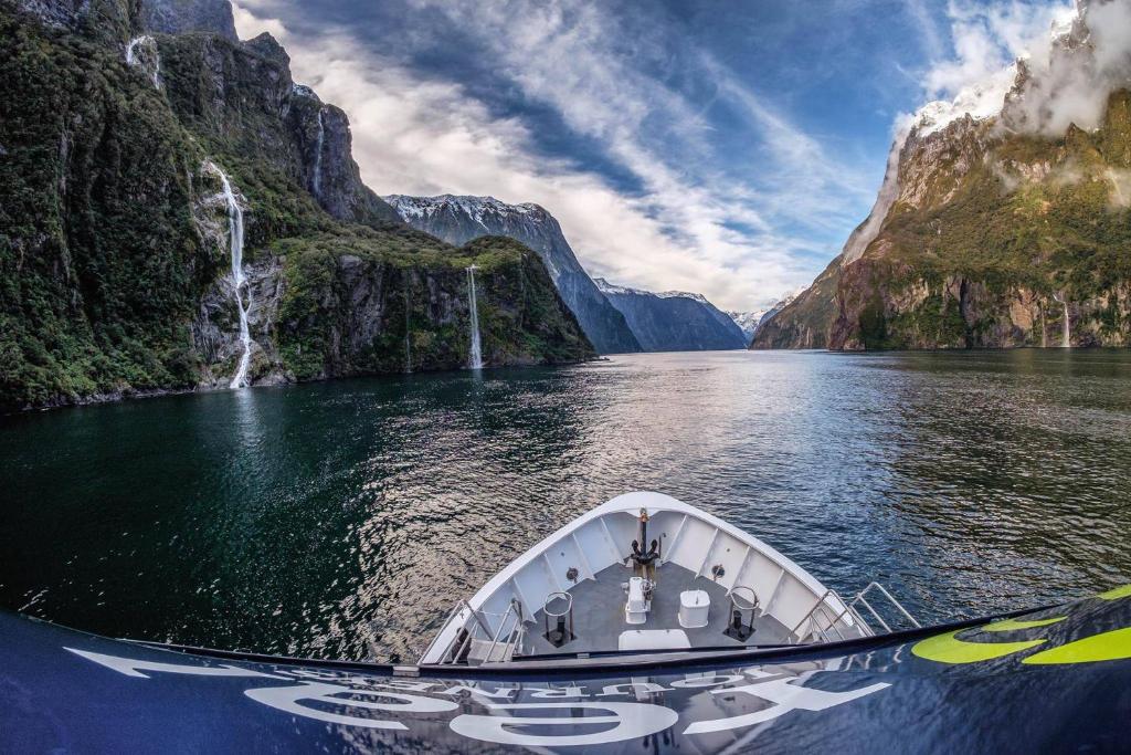 Fiordland Lodge - Resim 21