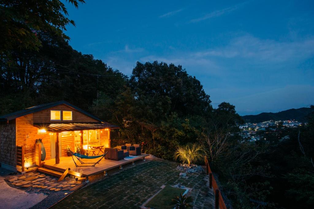 PACIFICO SURF HOUSE - Mountain - Maison D'une Chambre