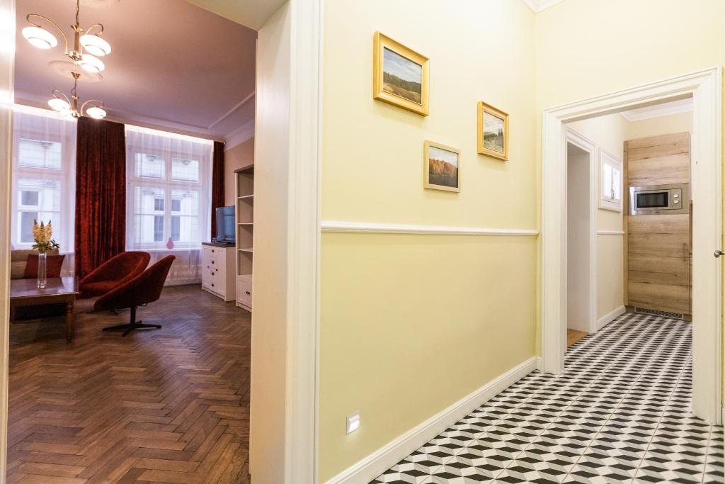 Posedenie v ubytovaní Vintage Poselska Apartment