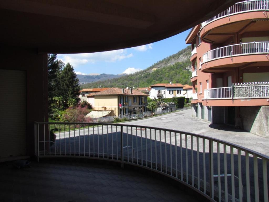A general mountain view or a mountain view taken from Az apartmant