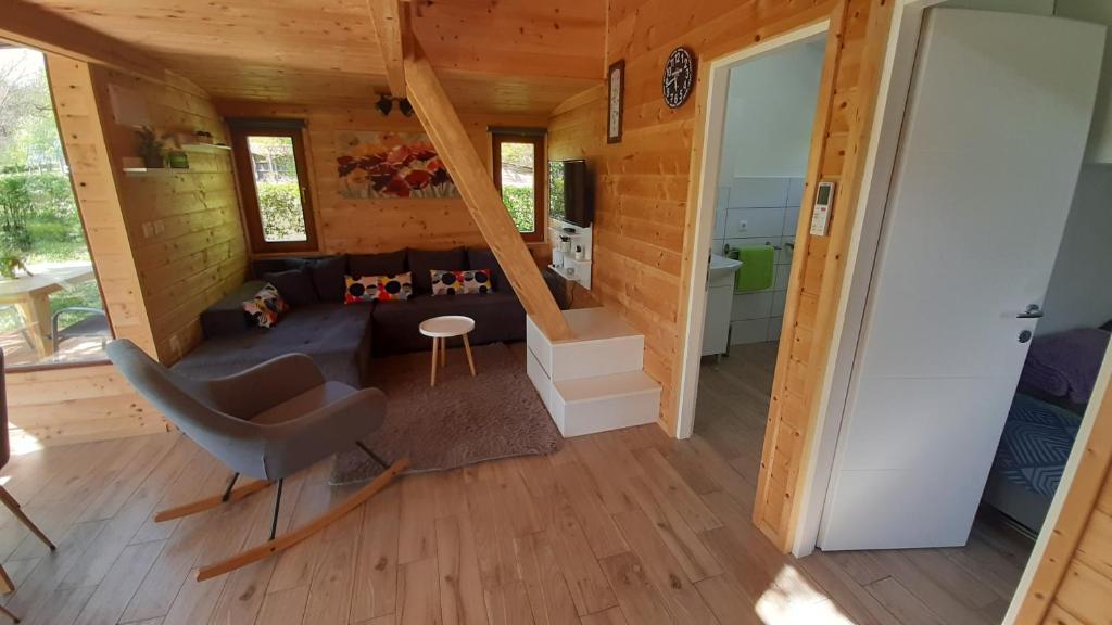 Posezení v ubytování Tiny House Grabovac