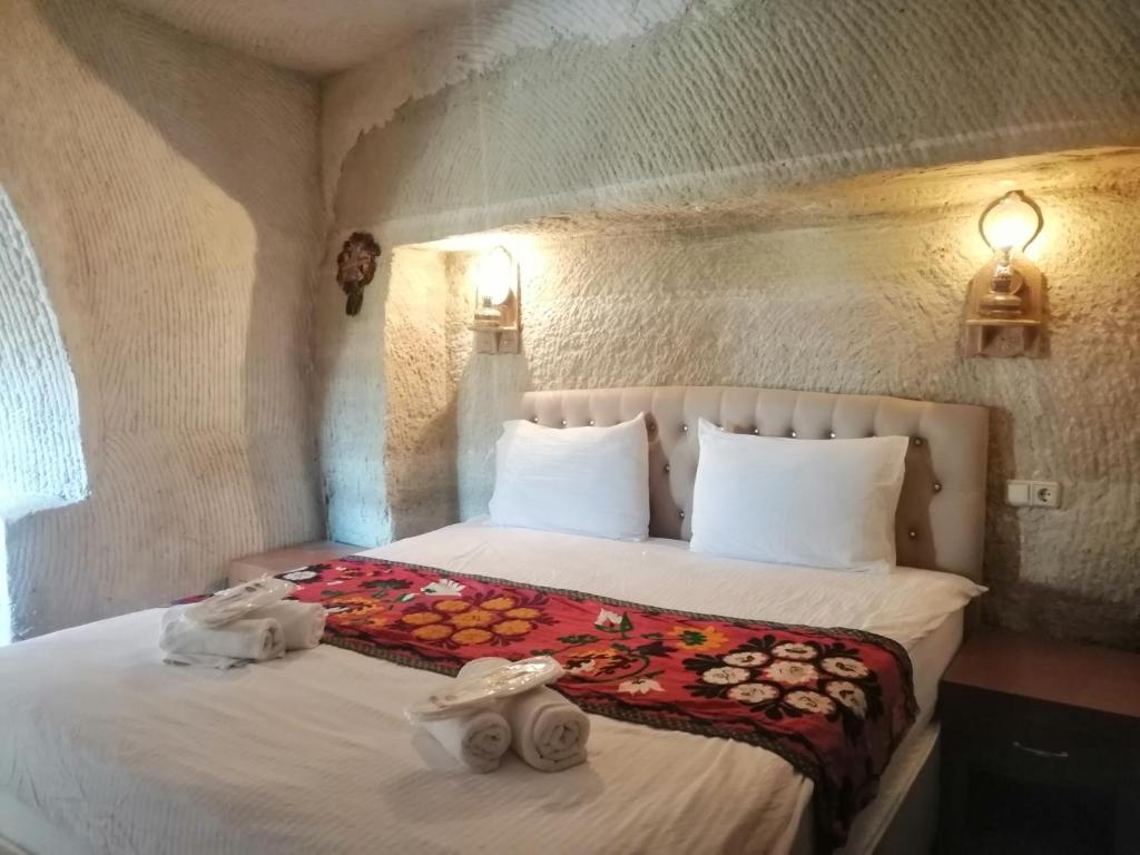 Seven Rock Cave Hotel - 1