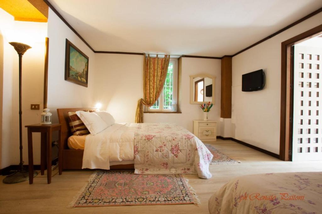VILLA ADRIANA Varese - camere e appartamenti - Vierbettzimmer